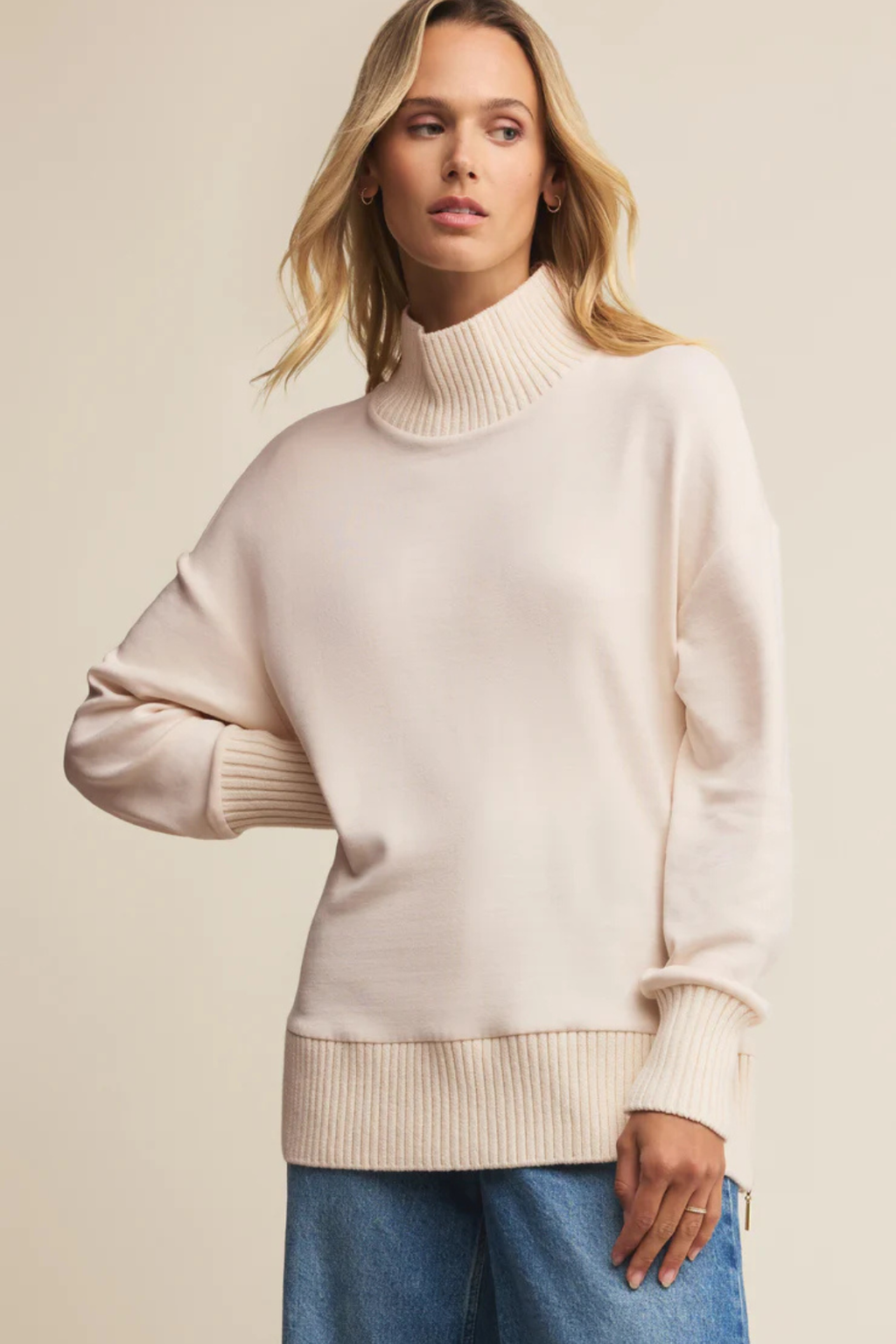MOCK NECK SWEATSHIRT