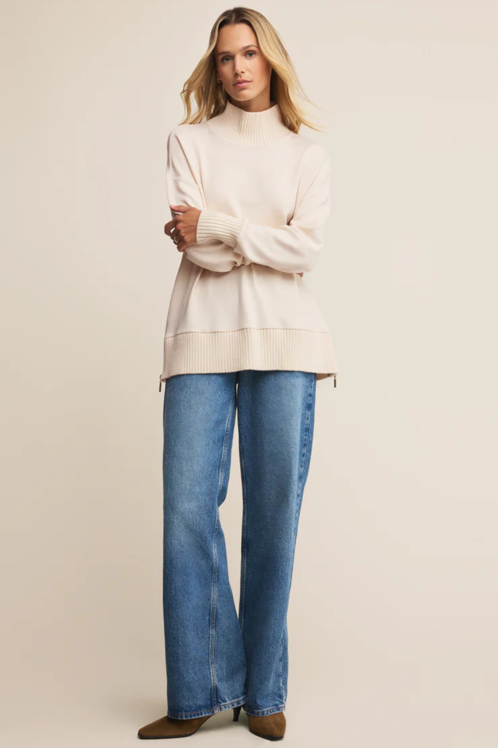 MOCK NECK SWEATSHIRT