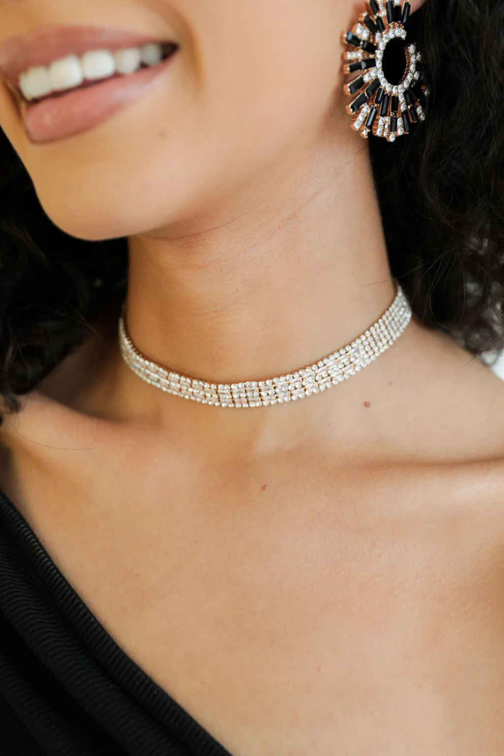CRYSTAL CHOKER NEKLACE