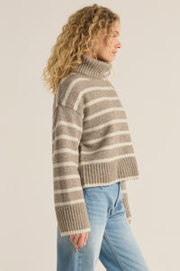 STRIPE TURTLENECK SWEATER