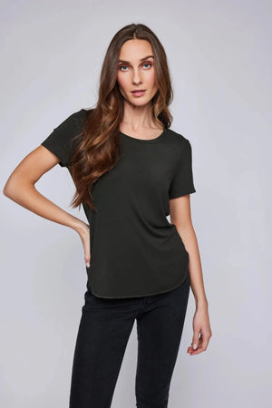 SCOOP NECK TEE