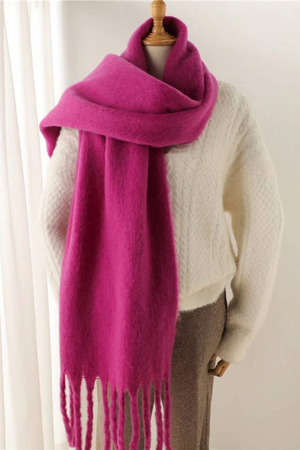 MOHAIR TASSEL SCARF