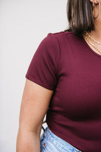 RIBBED CREW NECK TEE