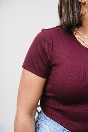 RIBBED CREW NECK TEE