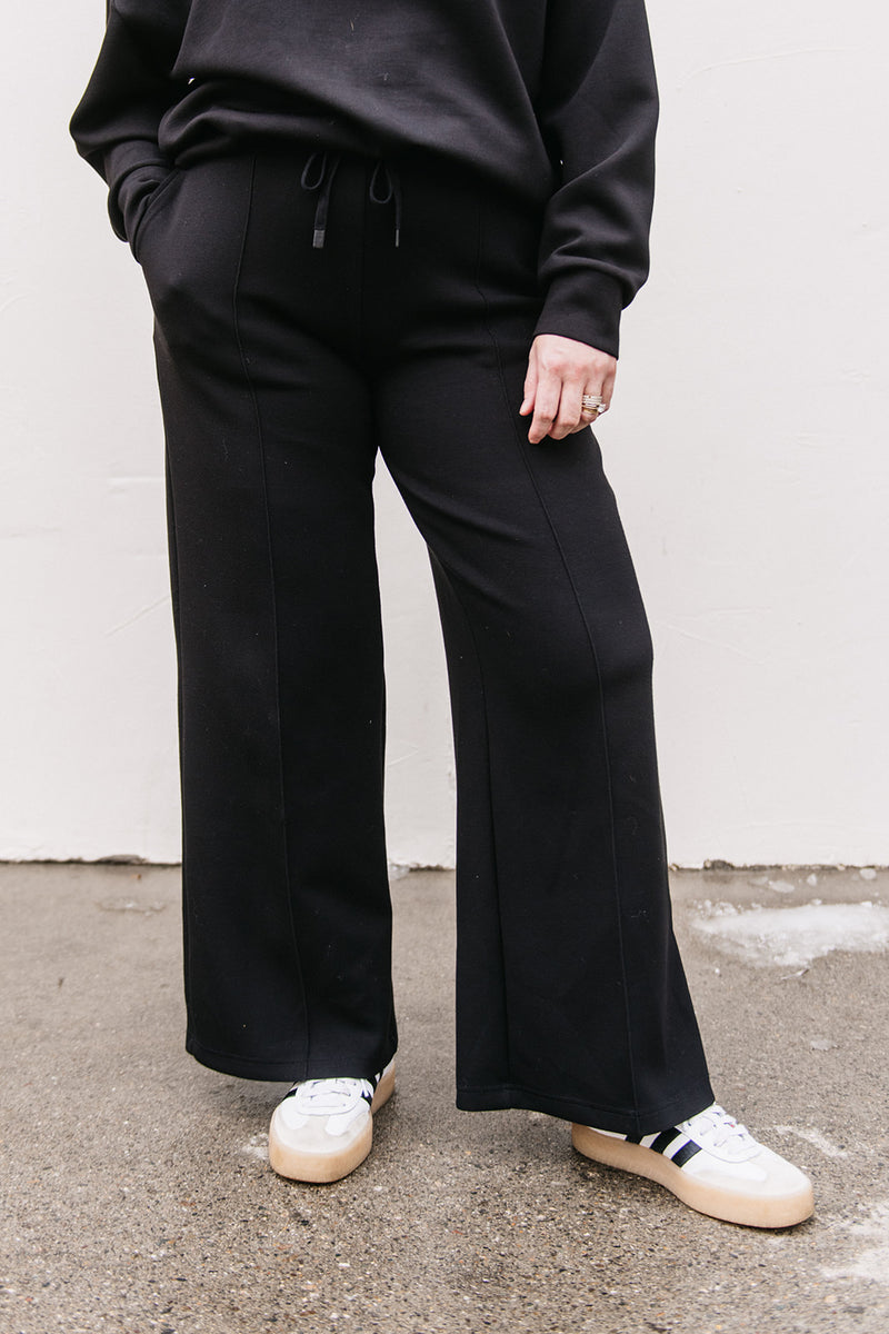 SOFT KNIT DRAWSTRING PANT