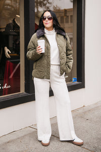 CONTRAST COLLAR PUFFER JACKET