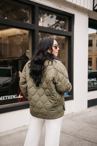 CONTRAST COLLAR PUFFER JACKET