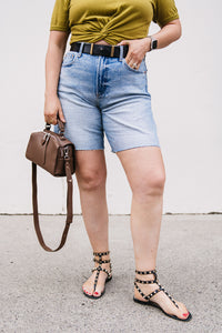 KAYLEE HIGH RISE PINCHED STRAIGHT SHORT