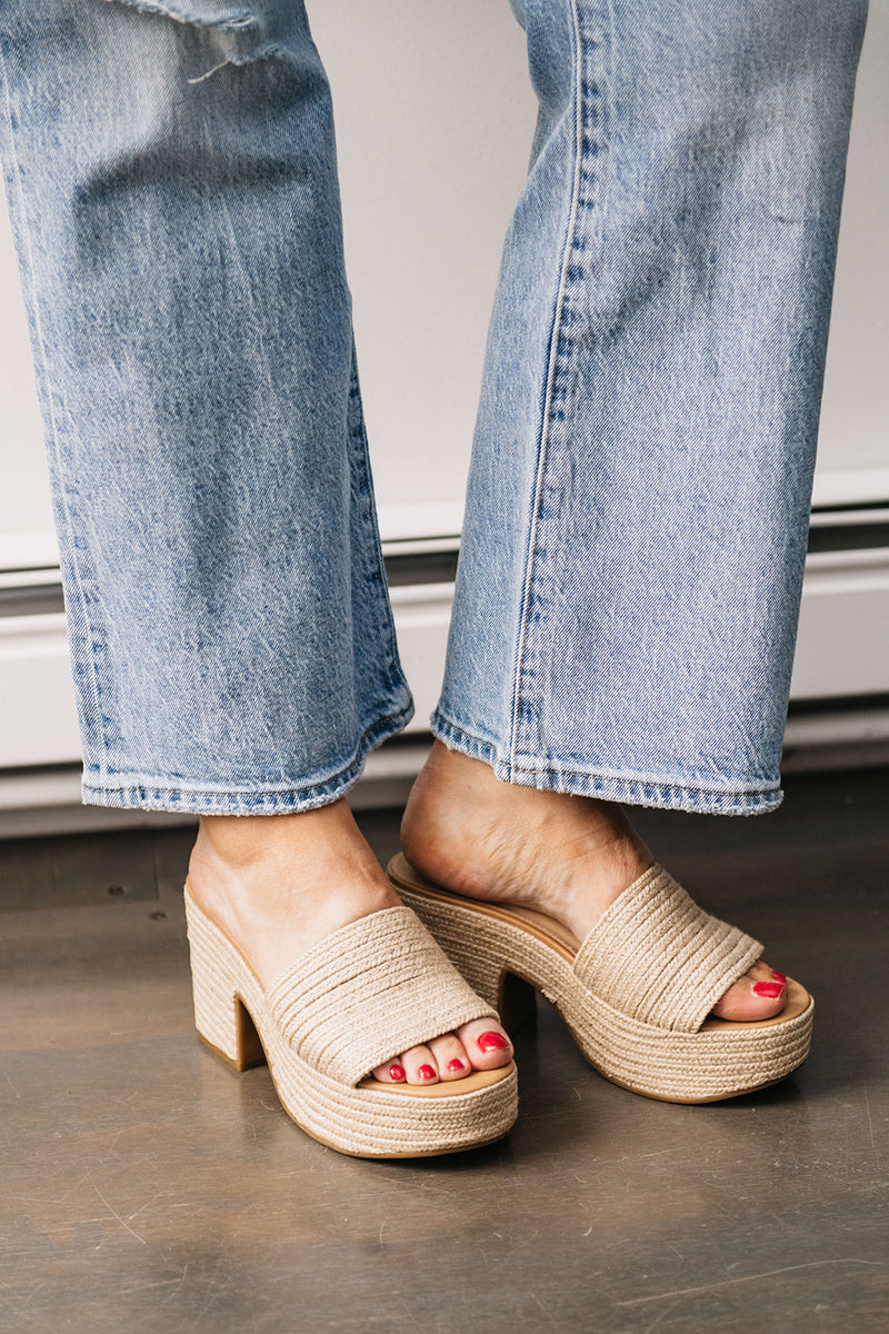 TRIPPY PLATFORM SANDAL