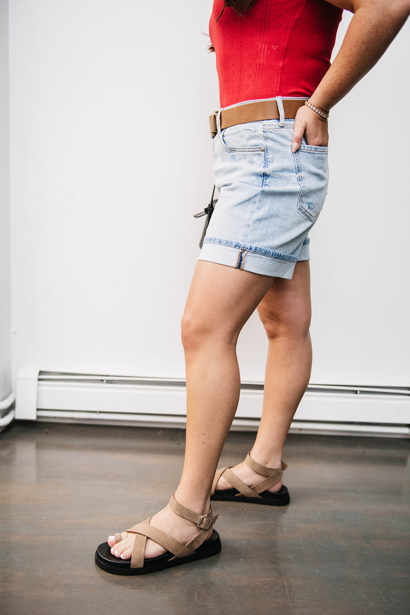 EASY RIDER MID RISE CUFFED SHORT