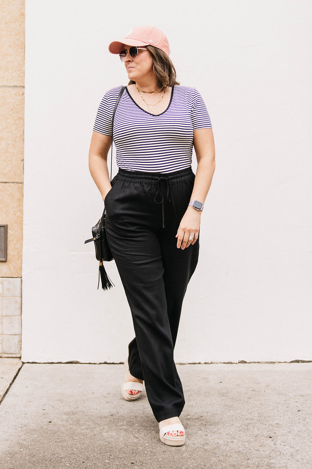 V NECK STRIPE TEE