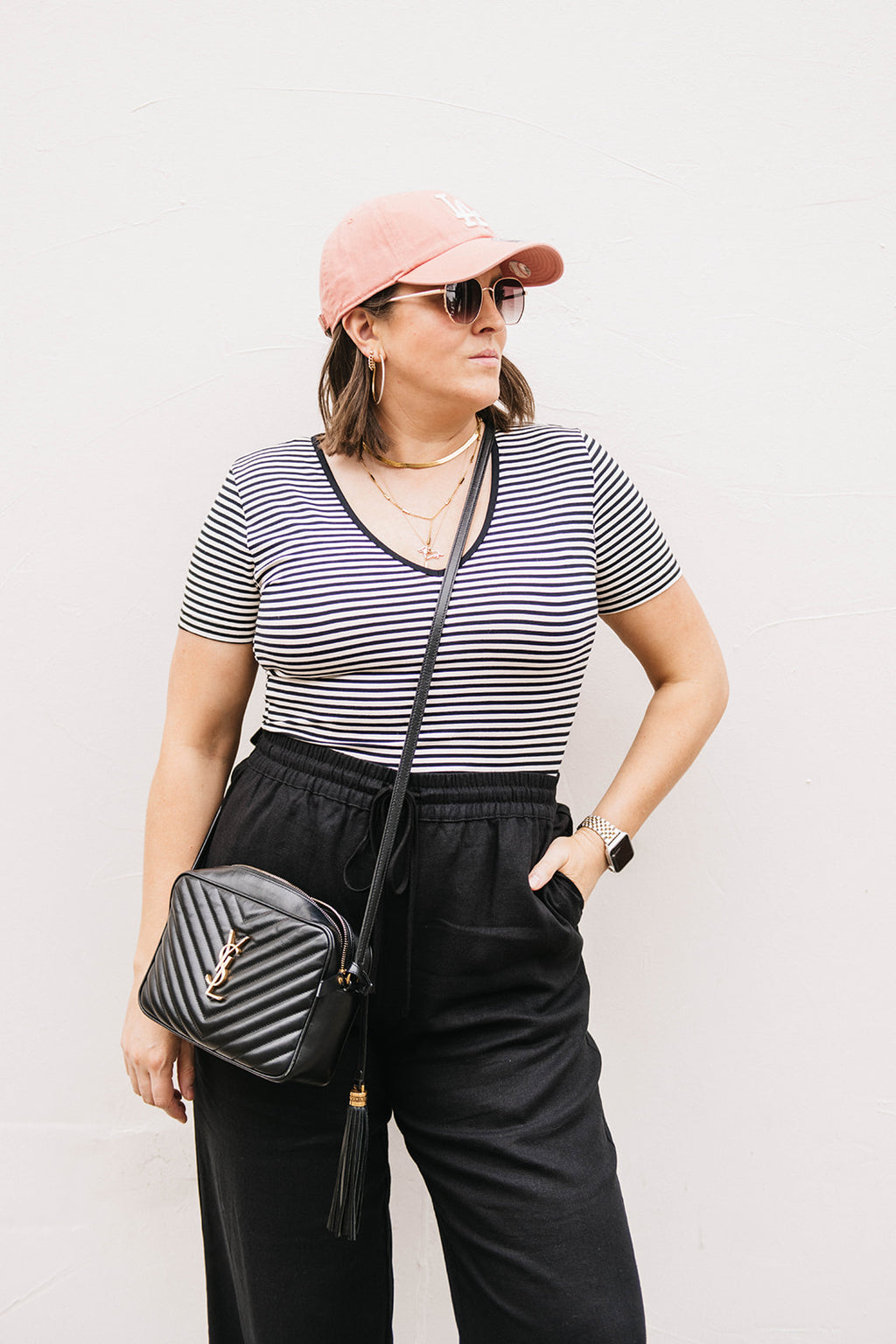 V NECK STRIPE TEE