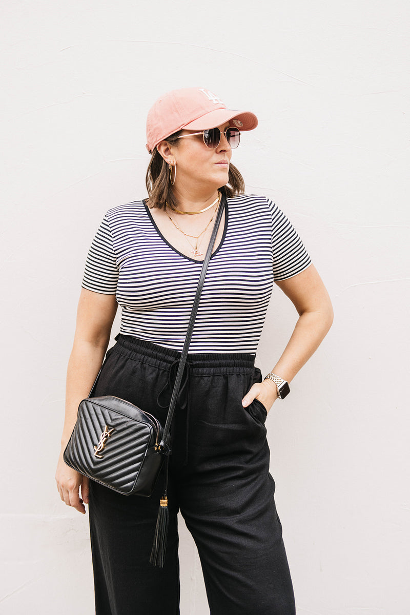 V NECK STRIPE TEE