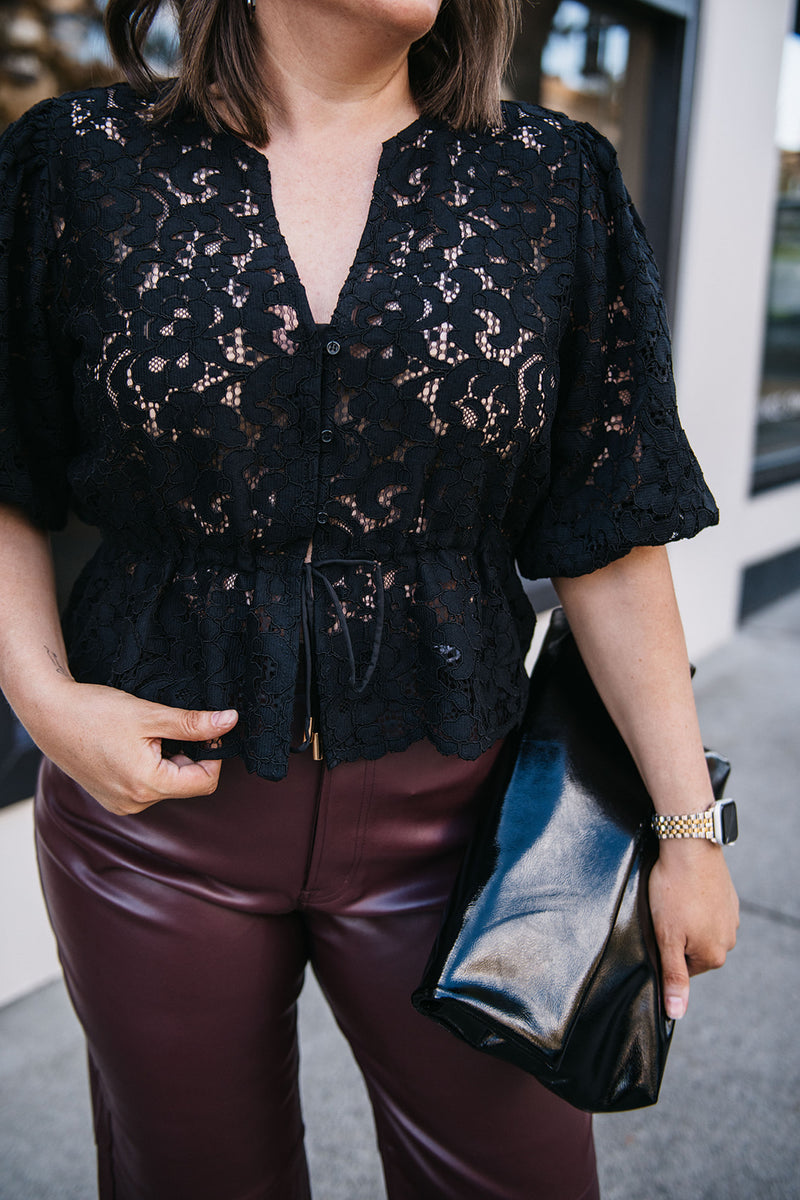 CINCHED WAIST LACE TOP