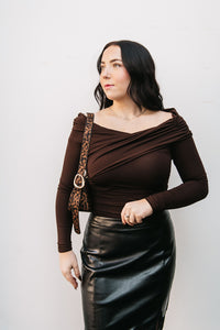 OFF SHOULDER RUCHED TOP