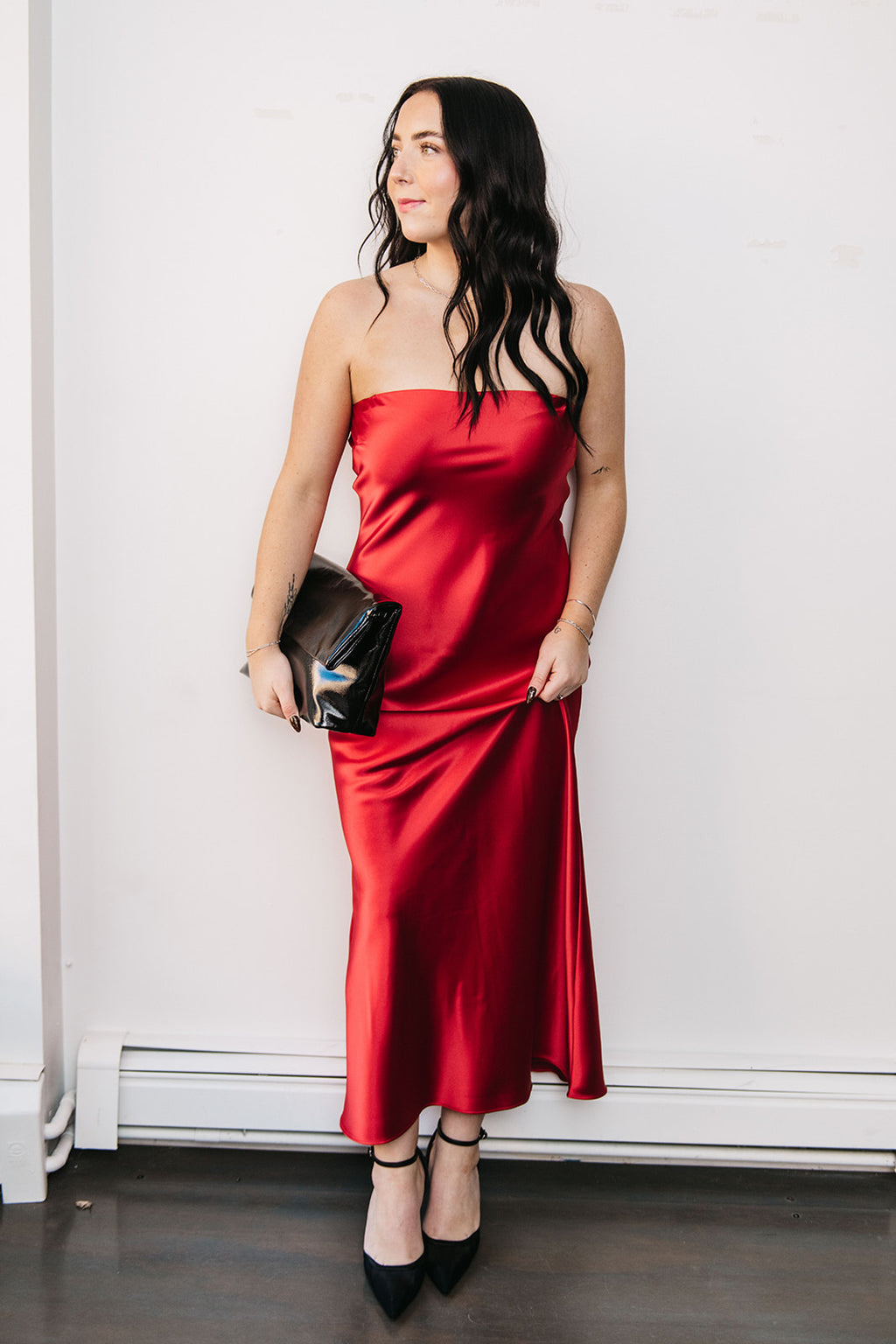 SLEEVELESS SATIN DRESS