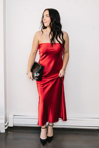 SLEEVELESS SATIN DRESS