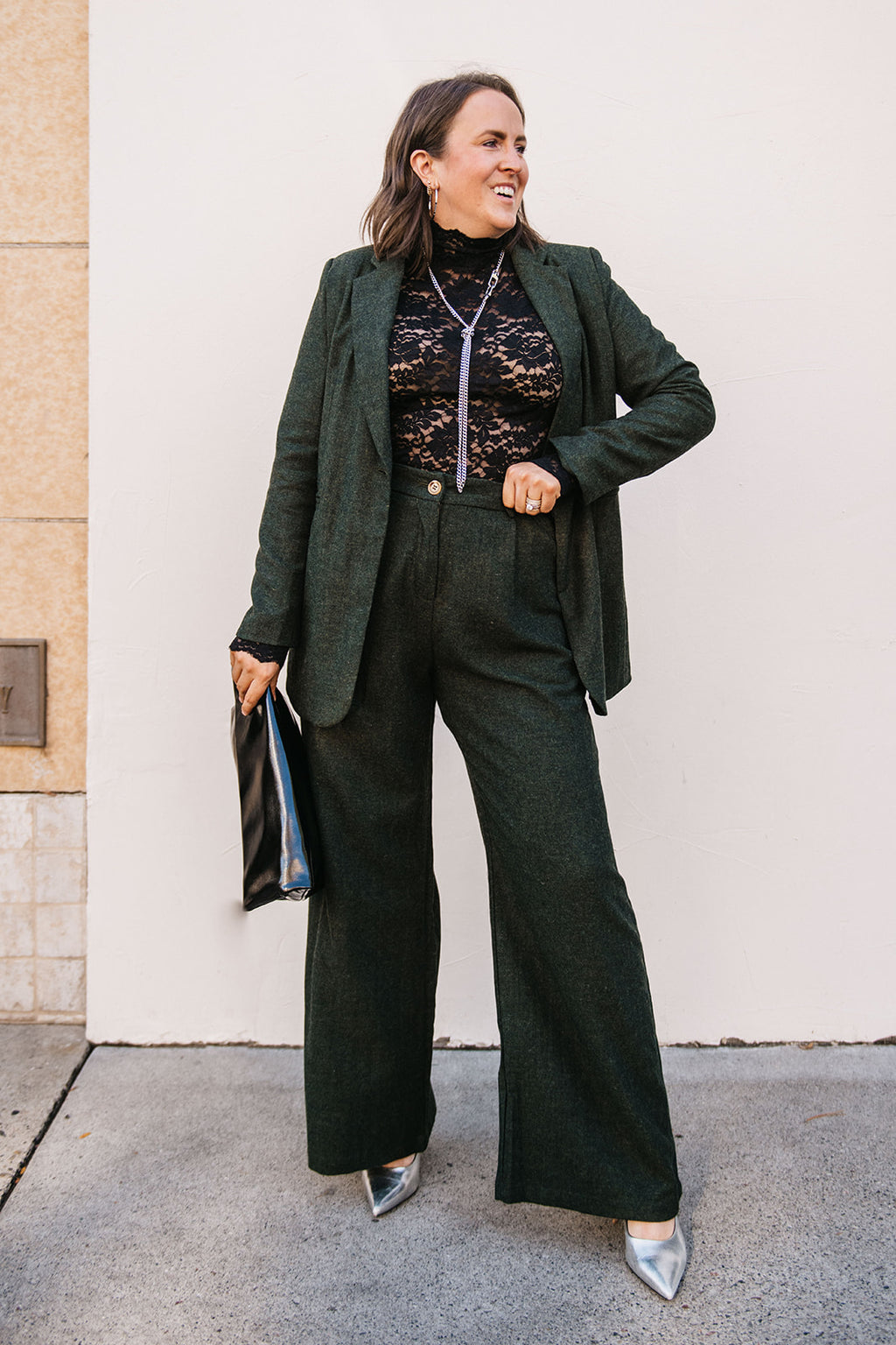 SINGLE BUTTON BLAZER