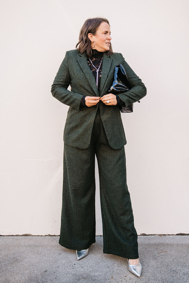 SINGLE BUTTON BLAZER