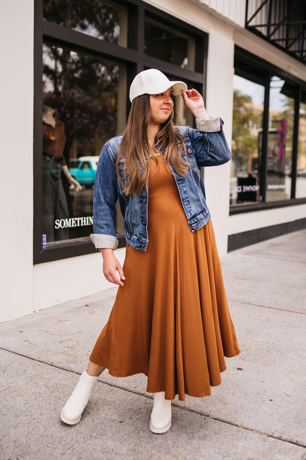 SCOOP NECK MIDI DRESS