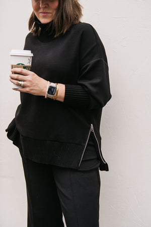 SOFT KNIT SWEATSHIRT