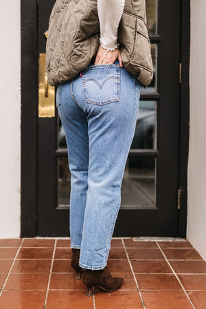 WEDGIE STRAIGHT