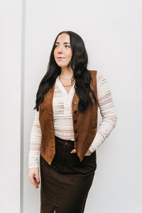 LACE BUTTON DETAIL TOP