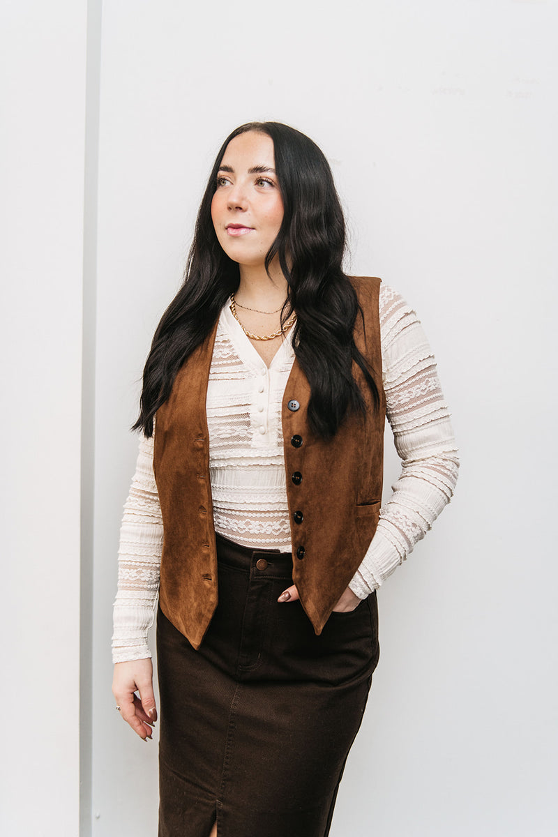LACE BUTTON DETAIL TOP