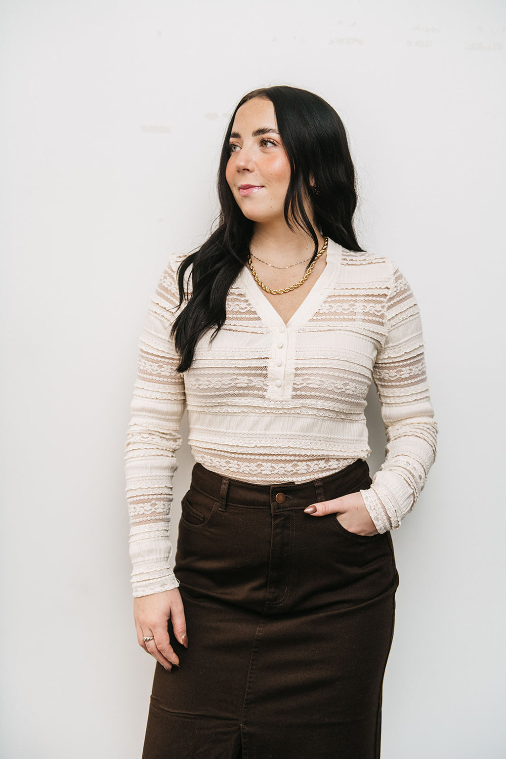 LACE BUTTON DETAIL TOP