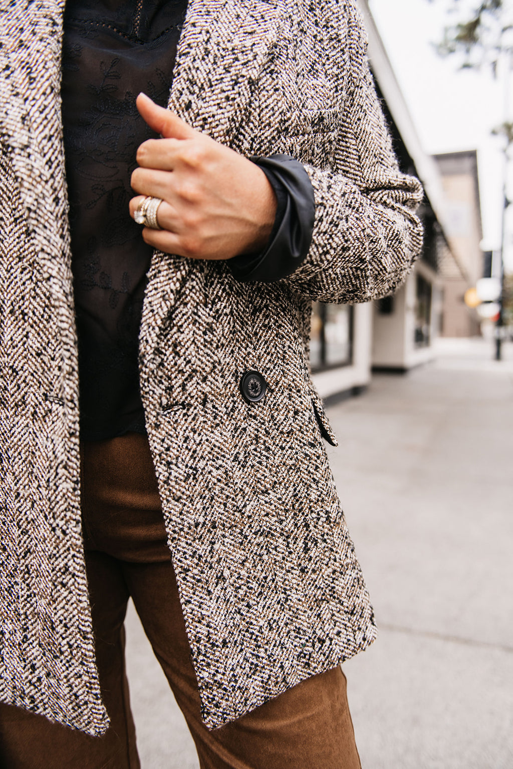 TWEED BUTTON FRONT BLAZER