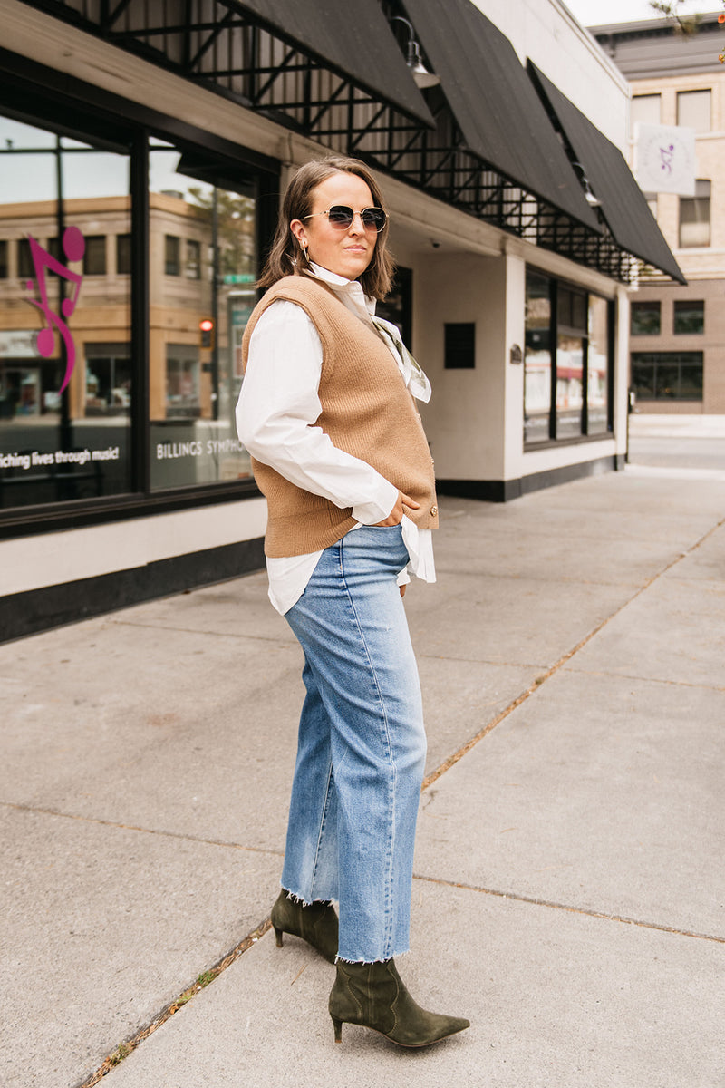 SLEEVELESS KNIT CARDIGAN