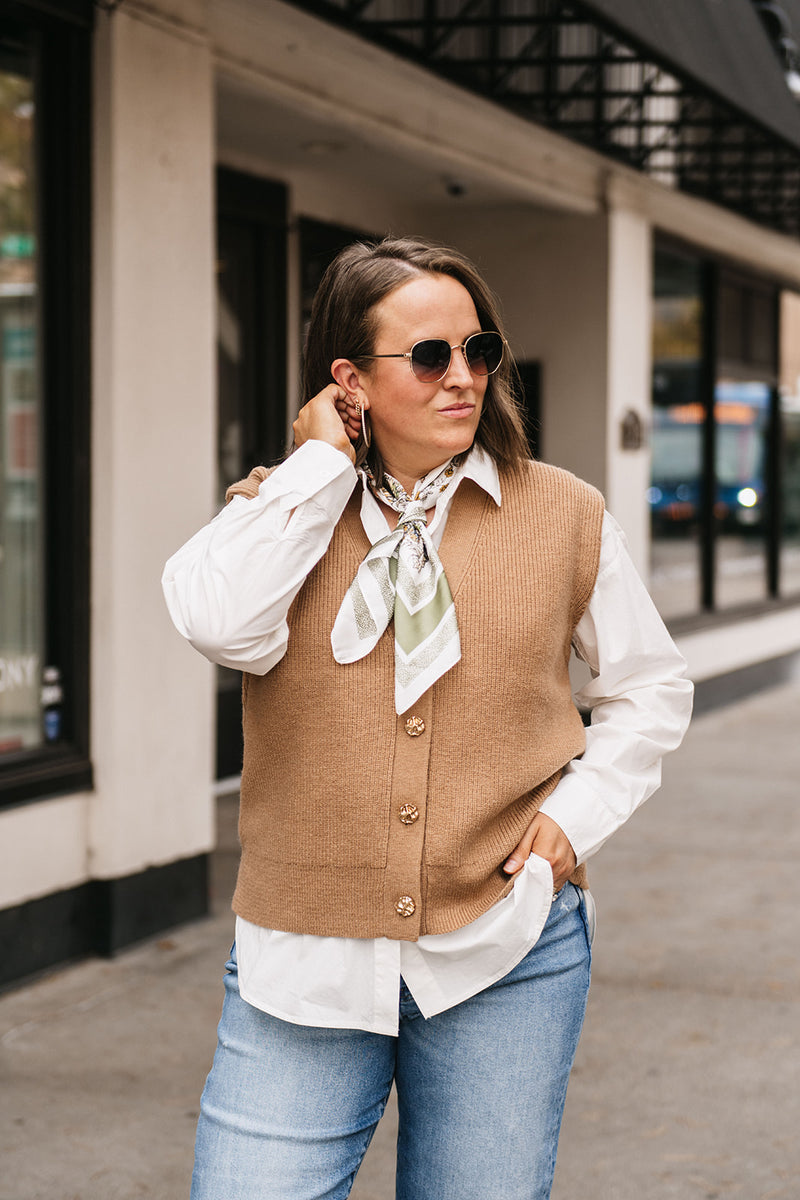 SLEEVELESS KNIT CARDIGAN