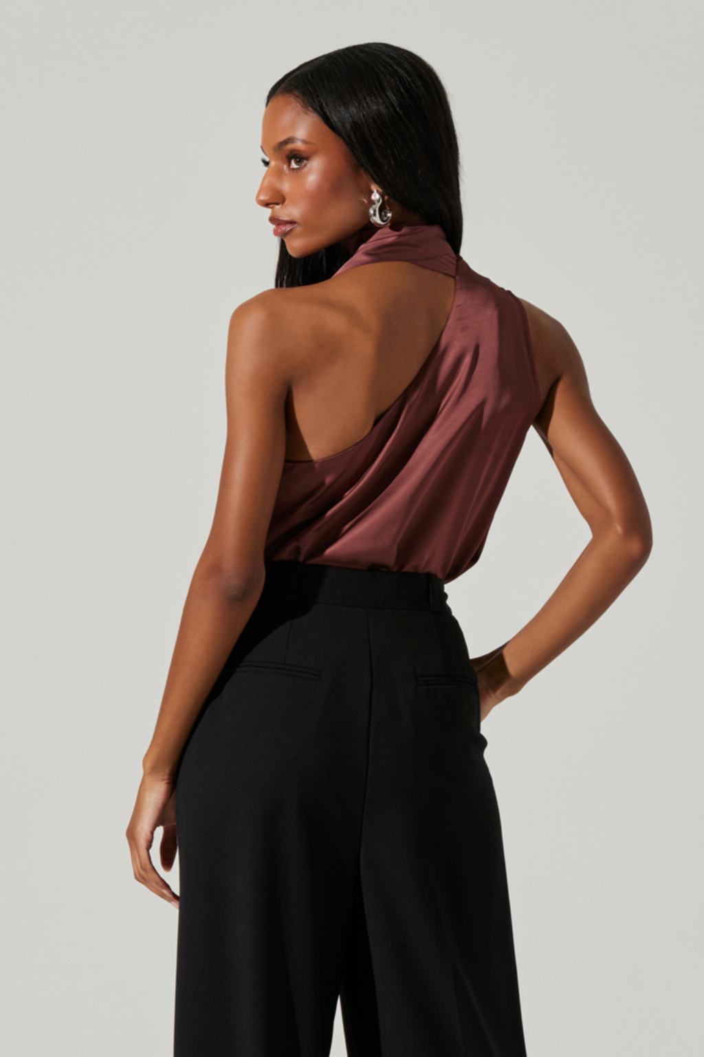 ONE SHOULDER SLEEVELESS TOP