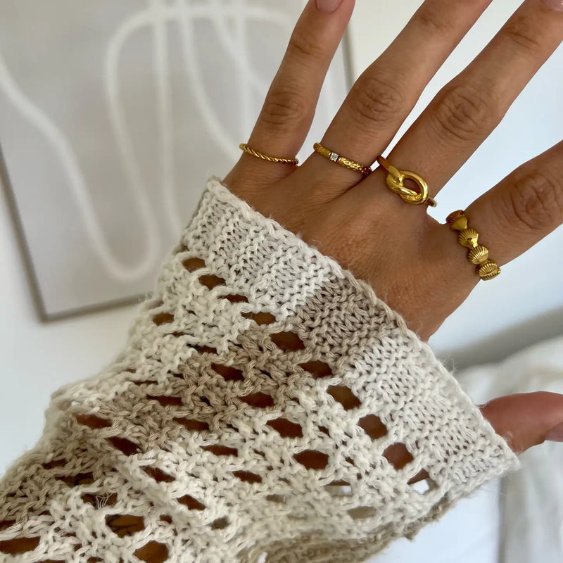 KNOTTED RING