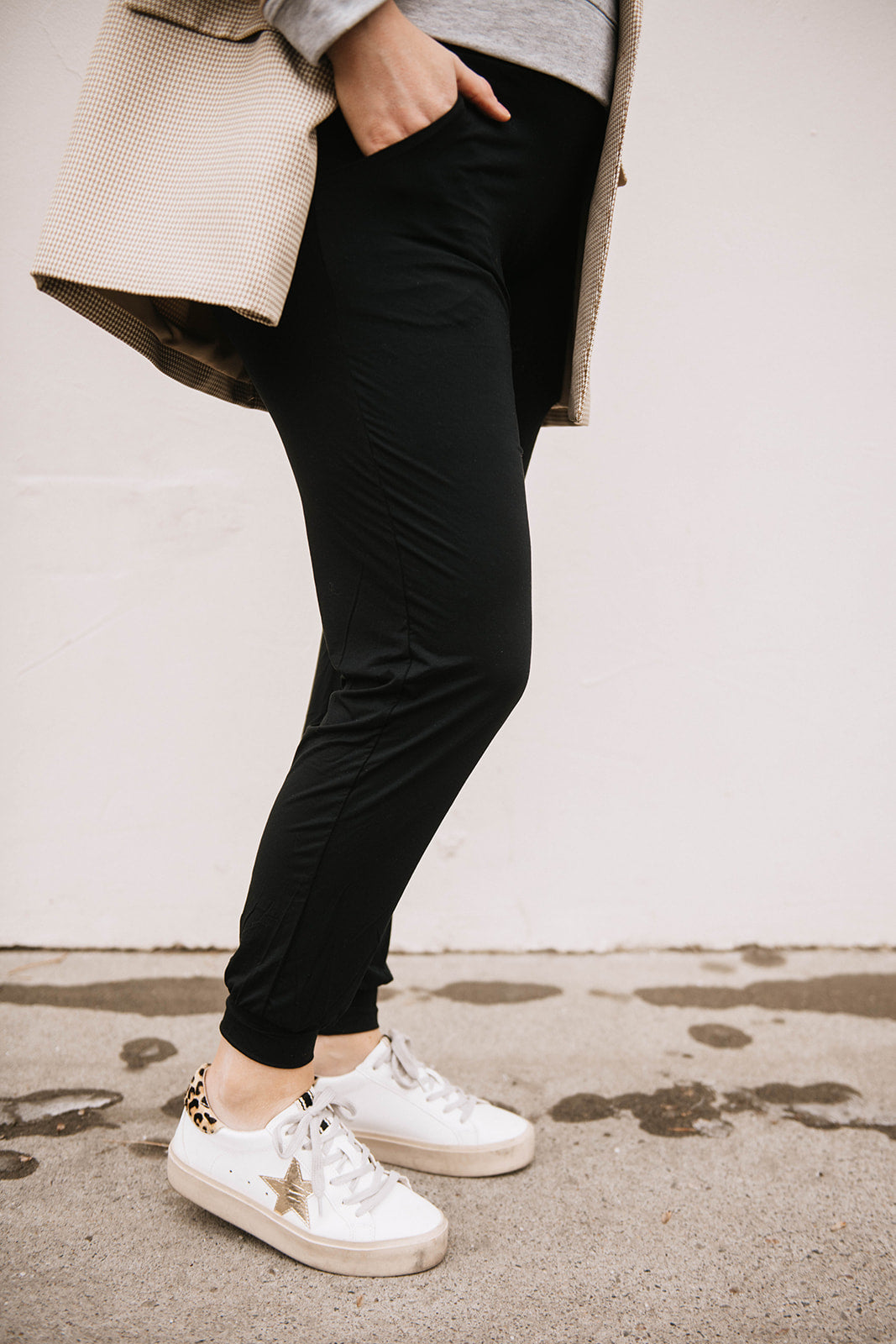 BUTTER HIGH RISE JOGGER – SOMETHINGchic Clothing